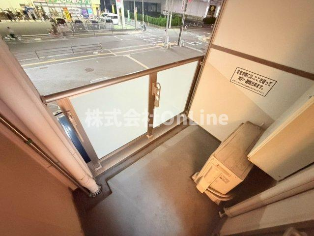 八尾市跡部北の町１丁目の賃貸マンションのバルコニー