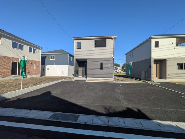 常陸太田市増井町　第1　新築戸建て　2号棟の前面道路含む現地写真|写真だけでは伝わらない快適さを、ぜひ現地で体感しませんか？
即日見学可能です！平日のご案内も可能です♪
お気軽にお問合せまたはお電話ください！
0297-86-8370まで【リアライズ不動産】