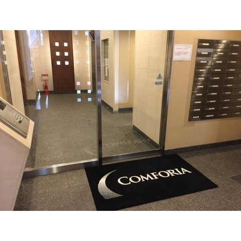 【ロビー】コンフォリア三宿 