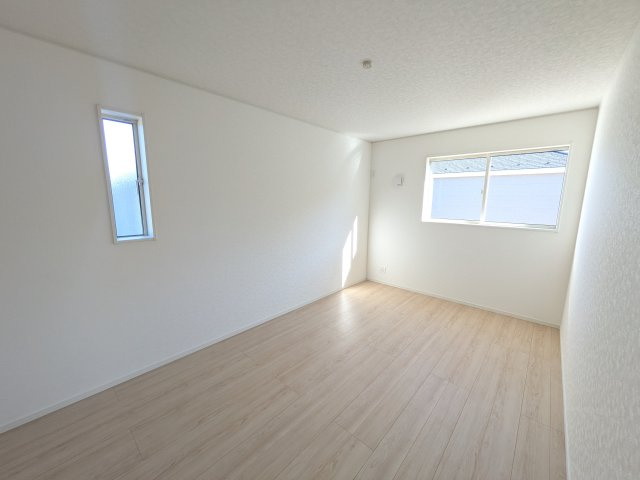 常陸太田市増井町　第1　新築戸建て　3号棟の洋室|陽当たりの良い明るい洋室です♪