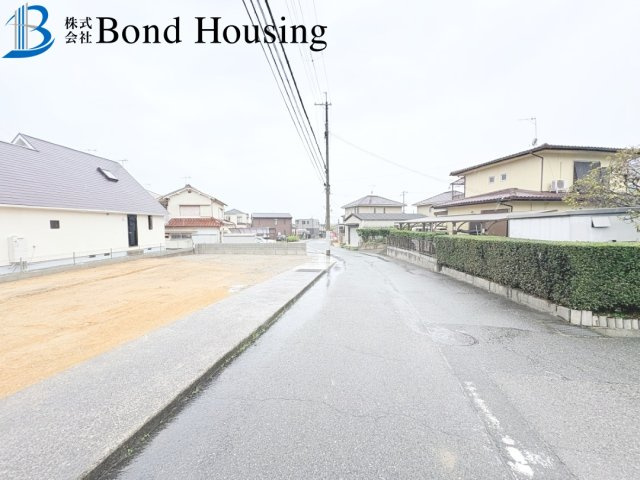 敷地面積約57坪　魚住町金ケ崎1期　新築戸建の前面道路含む現地写真
