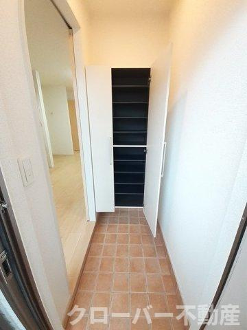 アヴォンリー西町の玄関