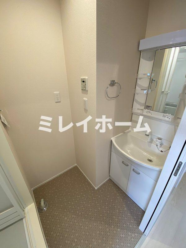 JUIN.Tの独立洗面台