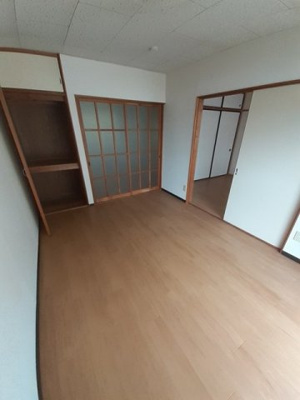 【居間・リビング】 | エルディム加藤 | ゆったり過ごせる居間です