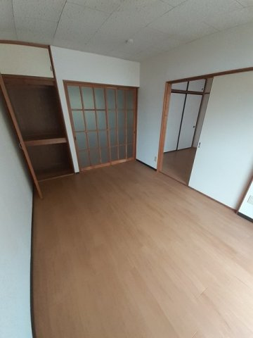 【居間・リビング】 | エルディム加藤 | ゆったり過ごせる居間です