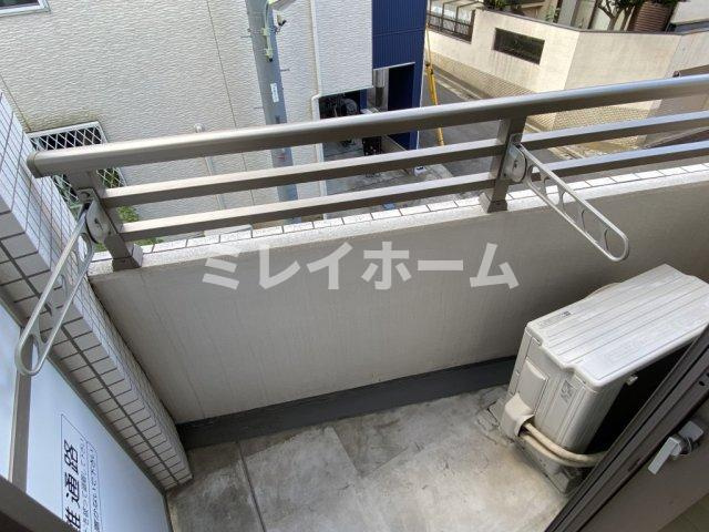 ラフィネ旗の台のバルコニー