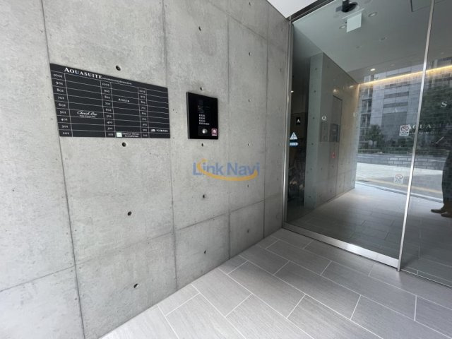 【エントランス】 | アクアスイート南森町