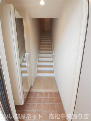 【玄関】 | アヴォンリー西町