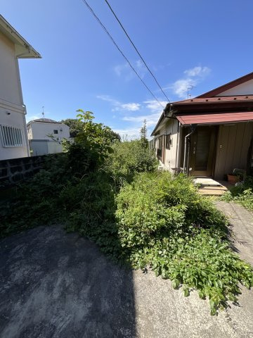 奉免町　中古住宅の庭
