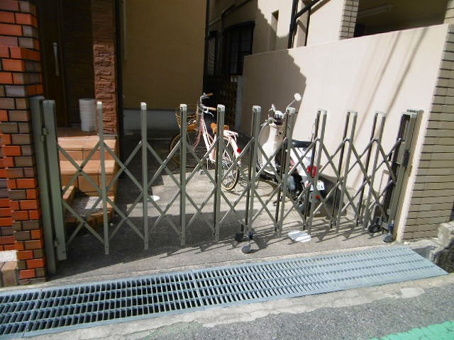 若草町戸建ての駐車場
