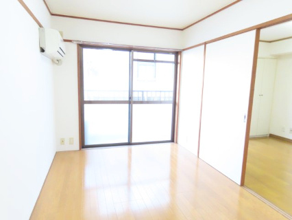 メゾン秀栄前原の内装