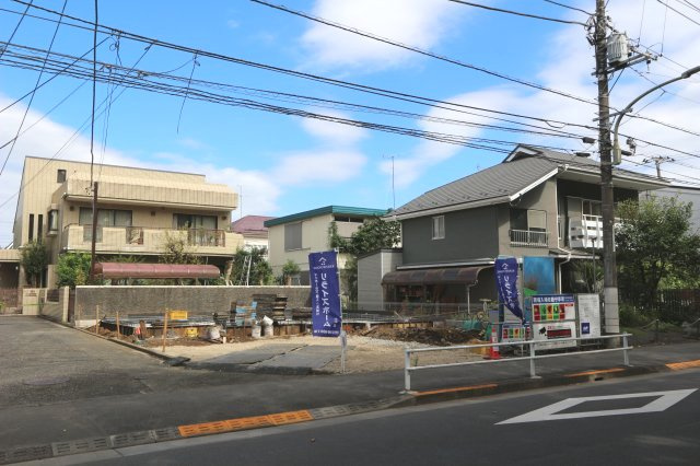 【Heartfull Town】小平市学園東町２丁目43番の外観|リビングを見渡せるカウンターキッチン♪