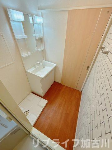 サンスーシーBの洗面所|B棟101号室参照