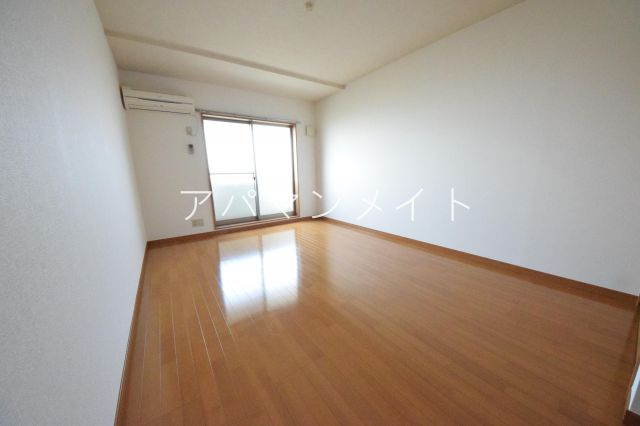 【寝室】 | 広ーいお部屋です！