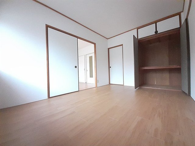 ロイヤルシャルムの収納