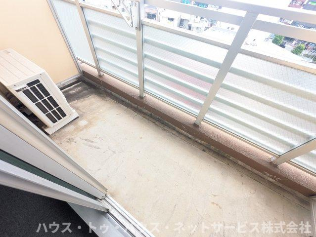 第14シントウキョウビルのバルコニー