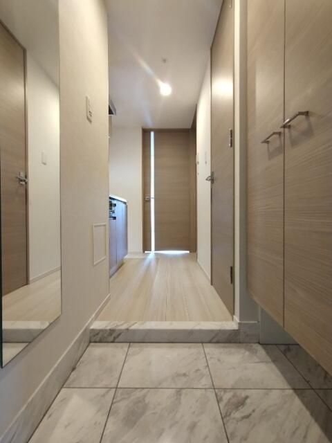 クレイシア両国ルクールの玄関