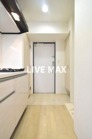 【玄関】ラクラス新大阪 