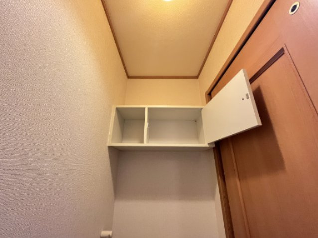 ピュール　ジャンＡの収納|イメージ101号室の写真（反転あり）