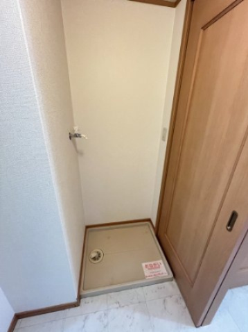 ピュール　ジャンＡの洗面所|イメージ101号室の写真（反転あり）