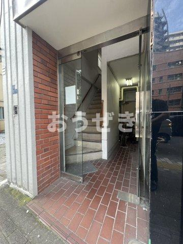 池戸ビルのエントランス