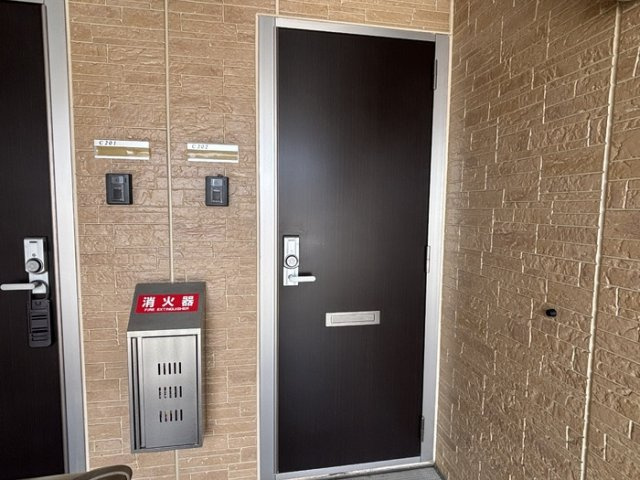 プラム　C棟の玄関