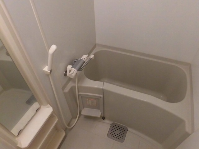 グラビスコート紙屋町の浴室|浴室乾燥機付のバスルーム