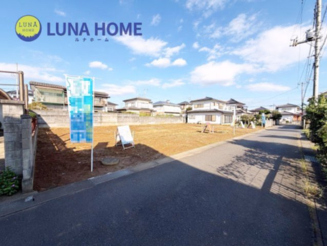 石岡市南台3丁目26-P1　新築戸建　1号棟の前面道路含む現地写真