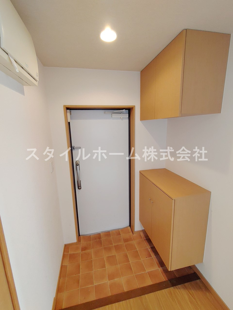 ルネス小松の玄関