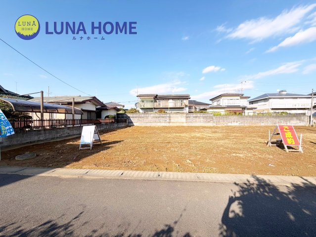 石岡市南台3丁目26-P1　新築戸建　3号棟の前面道路含む現地写真