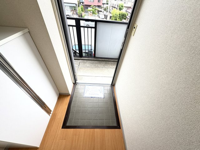 フレンズ光の玄関|※別部屋のイメージ写真です。