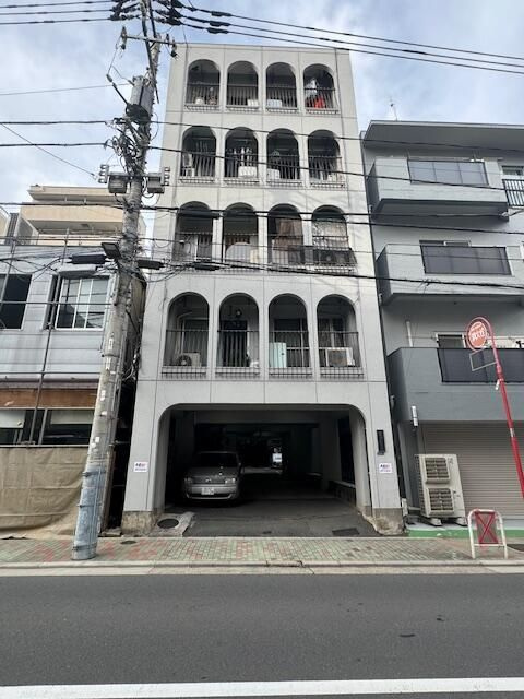 椎野マンションの外観