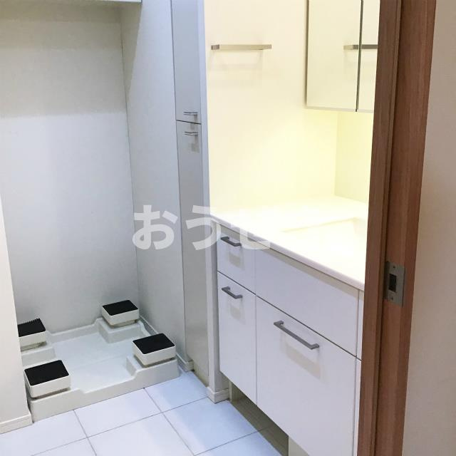 クレッセント川崎タワーの独立洗面台