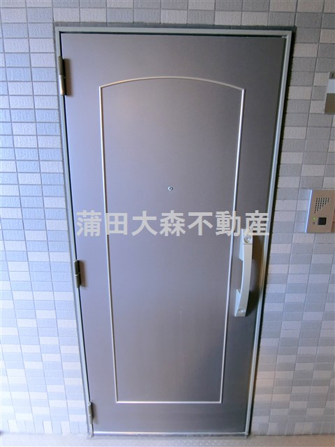 ルーブル蒲田南伍番館の玄関