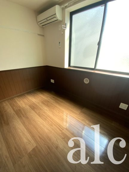 シルベール中野の居間・リビング|同建物内別部屋