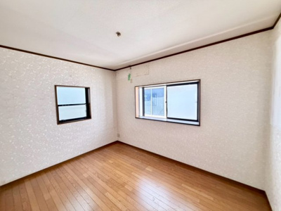 【寝室】 | 新北島４丁目　中古戸建 | 住宅ローン相談会も開催中ですので、お気軽にお問い合わせ下さいませ♪