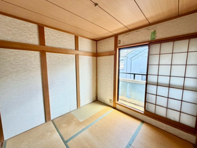 【和室】 | 新北島４丁目　中古戸建 | 【閑静な住宅地でのびのび子育て】閑静な住宅地で子育て家族にピッタリ。周辺にはスーパーや薬局など、商業施設がそろっていますよ☆とても住みやすい環境です♪