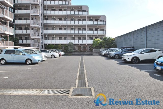 パークハイツ湘南辻堂の駐車場