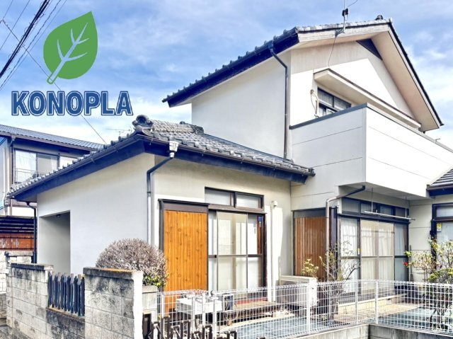 【中古戸建】伊勢崎市若葉町の外観|■外観｜特徴のある個性的な住まいと美しい街並み、そして住みやすい環境を、ぜひ現地でご覧になりませんか。お気軽にお問合せください(^^)  