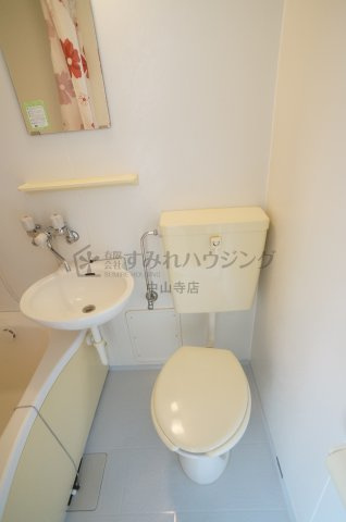 ヴィラ９ナイン【芸短生専用賃貸　※女性専用】のトイレ