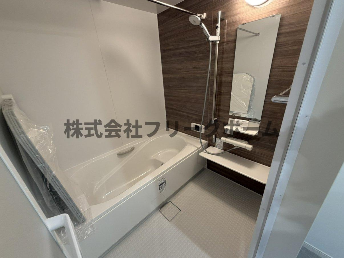 武蔵野市中町３丁目のアパートの浴室