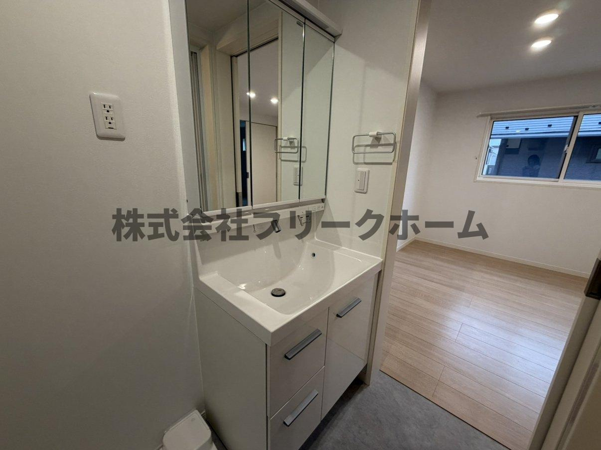 武蔵野市中町３丁目のアパートの洗面所