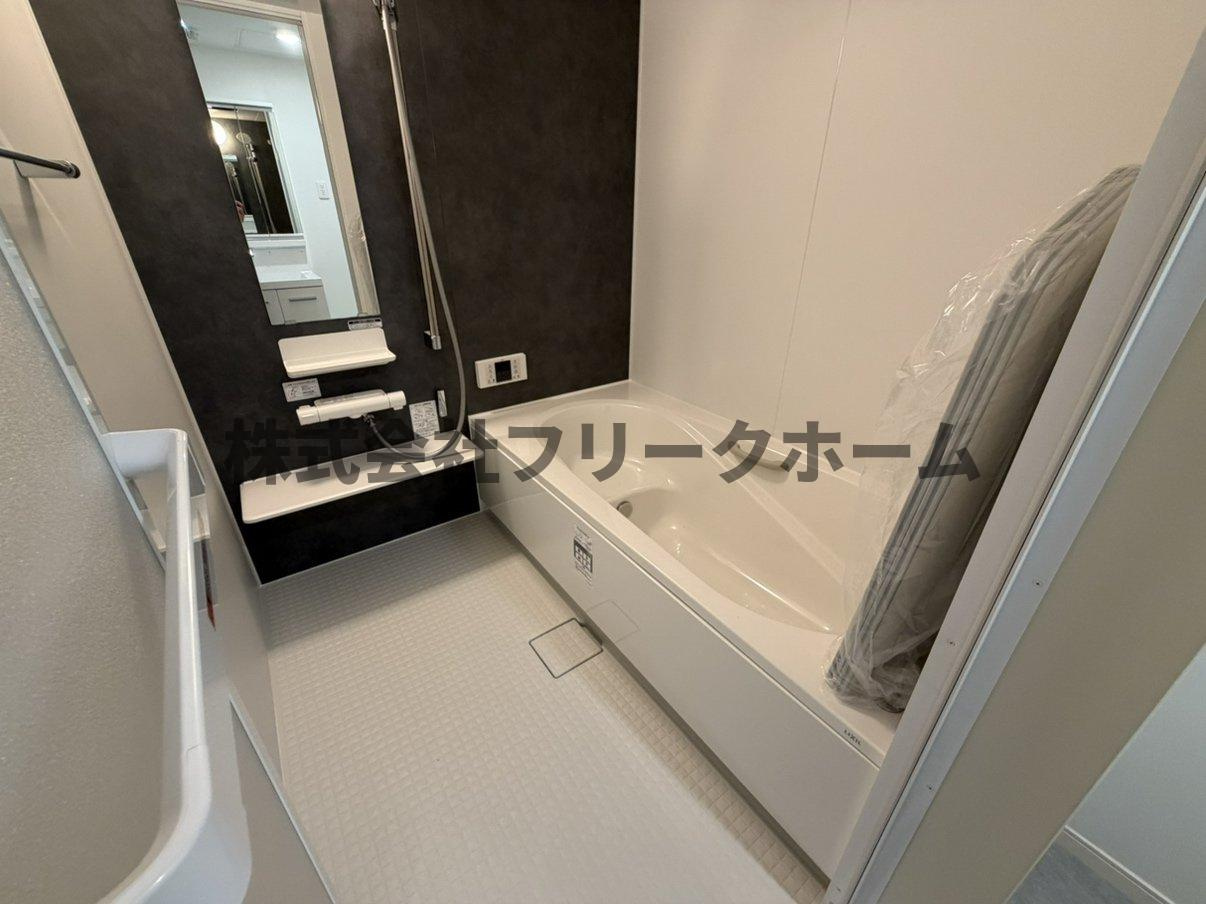 武蔵野市中町３丁目のアパートの浴室