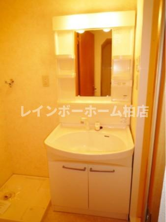 特典：仲介手数料が50％OFFです‼の洗面所|独立洗面台です