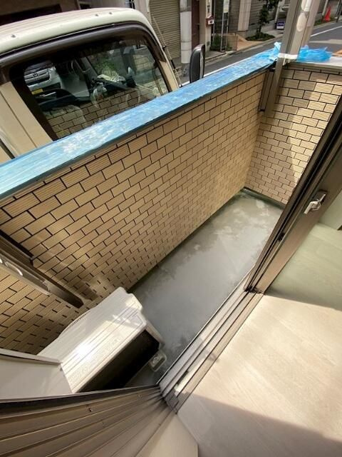 juin．Tのバルコニー