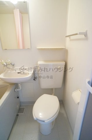 ヴィラ９ナイン【芸短生専用賃貸　※女性専用】のトイレ