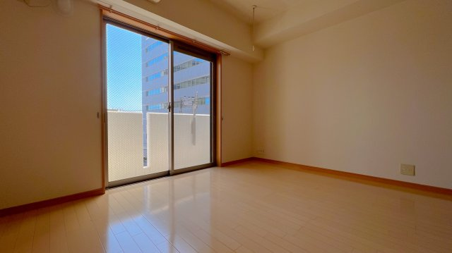 チェスタ大手町の洋室