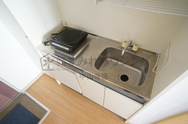 ヴィラ９ナイン【芸短生専用賃貸　※女性専用】のキッチン