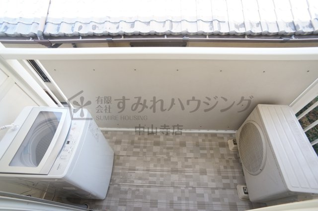ヴィラ９ナイン【芸短生専用賃貸　※女性専用】のバルコニー