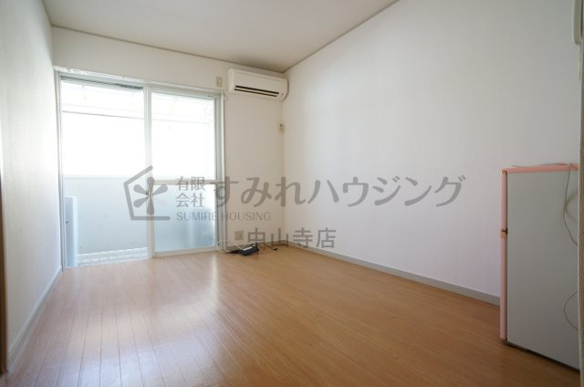 ヴィラ９ナイン【芸短生専用賃貸　※女性専用】の居間・リビング